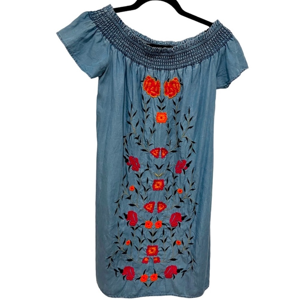 Francesca's Collections Miami Floral Embroidered
Chambray Dress - Picture 2 of 4